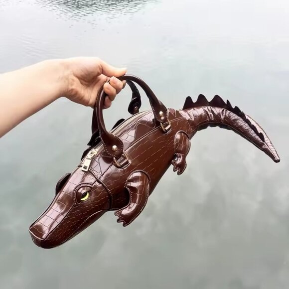 🖤 Crocodile Patent Leather Shaped Handbag w/strap Novelty Statement! - Picture 3 of 7